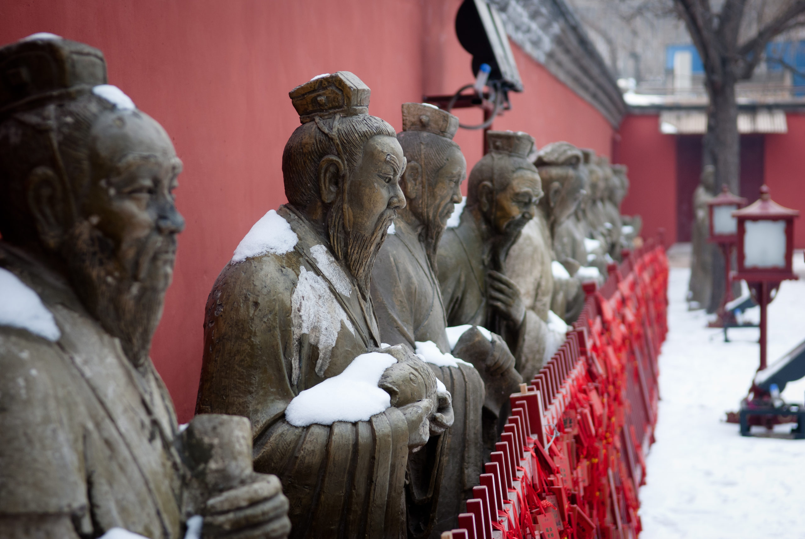 Конфуцианство культура. Конфуцианский храм Нагасаки. Статуя Конфуция в Китае. Храм Конфуция (Фуцзымяо).
